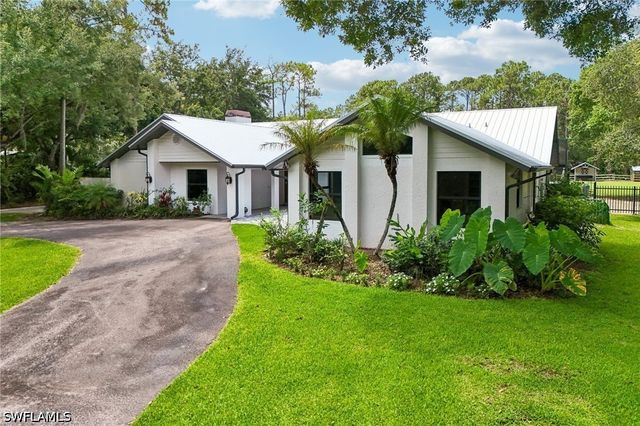 4980 Tamarind Ridge DR, Naples, FL 34119