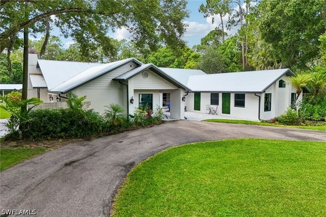 4980 Tamarind Ridge DR, Naples, FL 34119