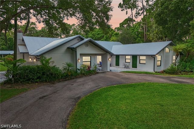 4980 Tamarind Ridge DR, Naples, FL 34119