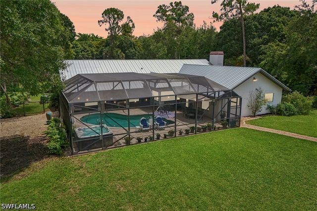 4980 Tamarind Ridge DR, Naples, FL 34119