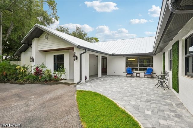 4980 Tamarind Ridge DR, Naples, FL 34119