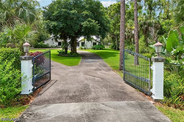 4980 Tamarind Ridge DR, Naples, FL 34119