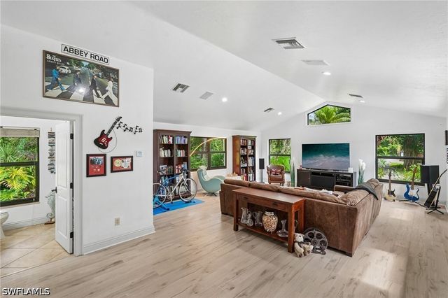 4980 Tamarind Ridge DR, Naples, FL 34119