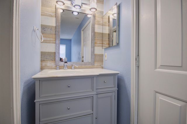 2301 Basil Drive F211, Arlington, TX 76006