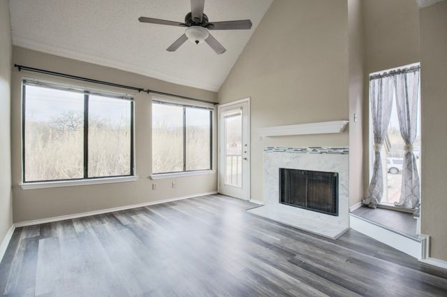 2301 Basil Drive F211, Arlington, TX 76006