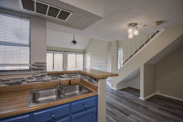 2301 Basil Drive F211, Arlington, TX 76006