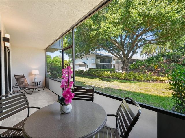 600 Neapolitan WAY 127, Naples, FL 34103