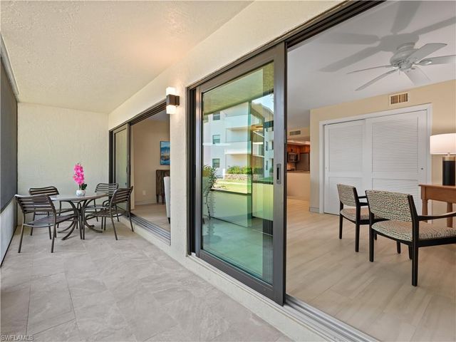 600 Neapolitan WAY 127, Naples, FL 34103