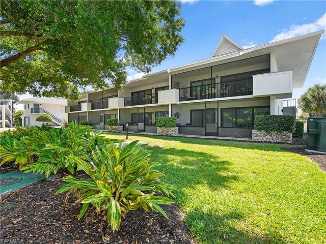 600 Neapolitan WAY 127, Naples, FL 34103