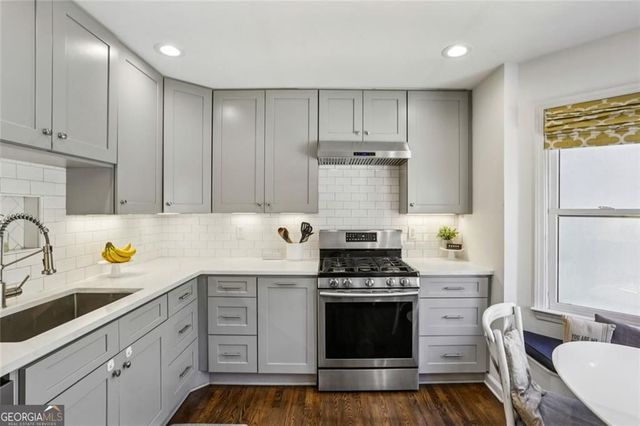 18 Sycamore Station, Decatur, GA 30030