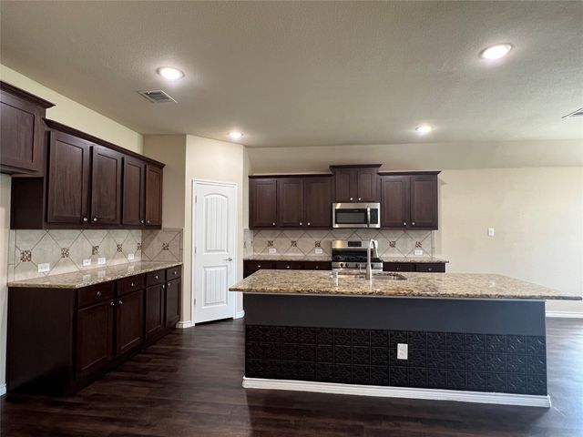 569 W Kara Drive, Fate, TX 75087