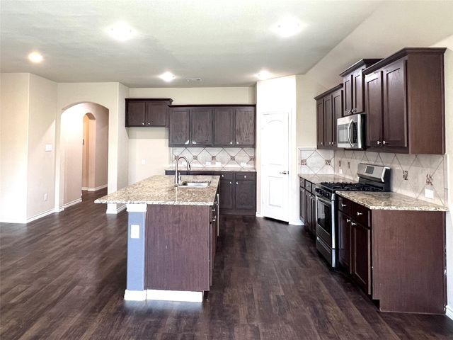 569 W Kara Drive, Fate, TX 75087