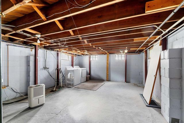 55 ROYAL AVENUE, Fond Du Lac, WI 54935