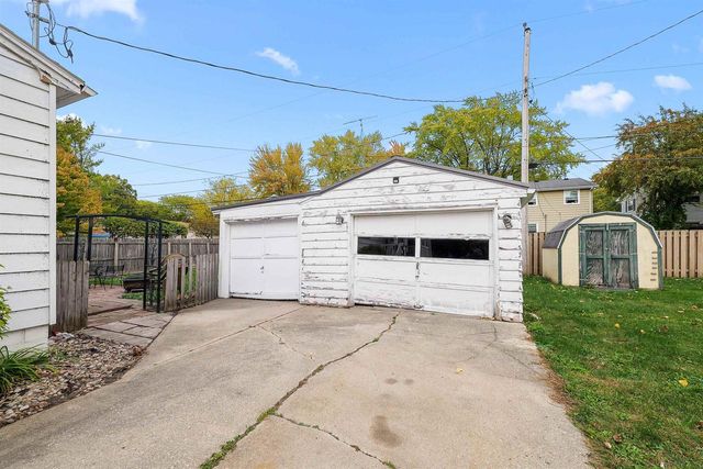 55 ROYAL AVENUE, Fond Du Lac, WI 54935