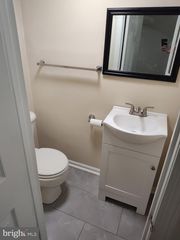 50 W MARSHALL ST #E, West Chester, PA 19380