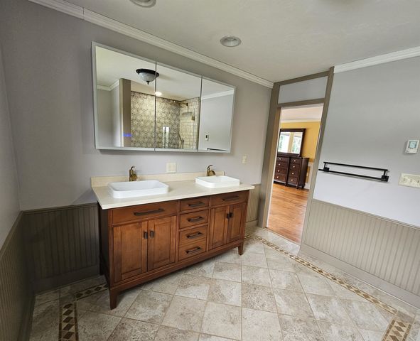 29 River Road, New Ipswich, NH 03071