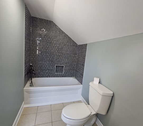 29 River Road, New Ipswich, NH 03071