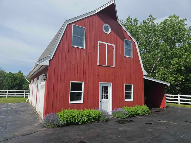 29 River Road, New Ipswich, NH 03071