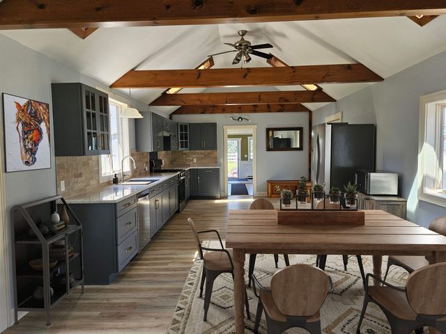 29 River Road, New Ipswich, NH 03071