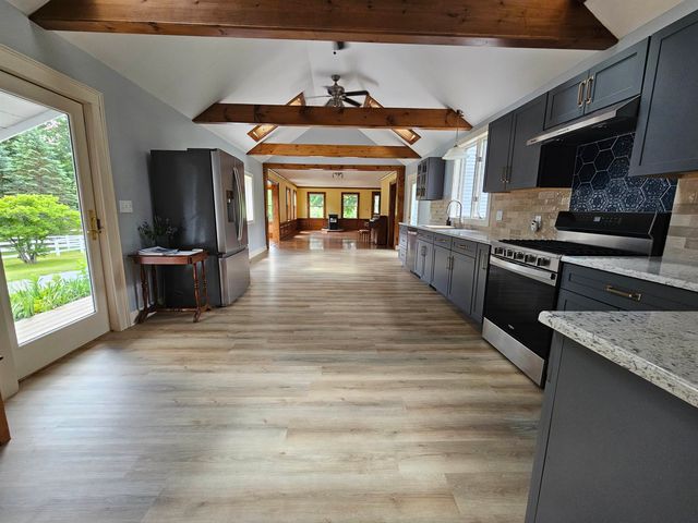 29 River Road, New Ipswich, NH 03071