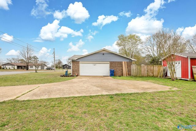 520 Kimberly Drive, Albertville, AL 35950