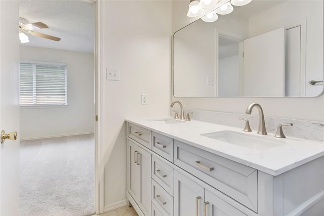2009 Barnett DR, Cedar Park, TX 78613