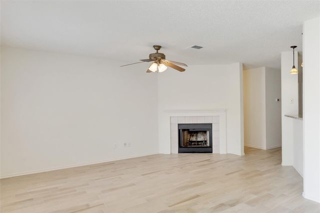 2009 Barnett DR, Cedar Park, TX 78613
