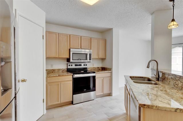 2009 Barnett DR, Cedar Park, TX 78613