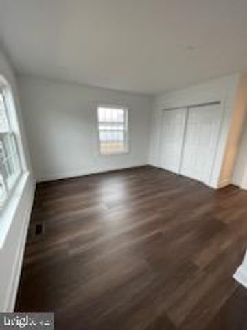 104 GANTTOWN RD, Turnersville, NJ 08012