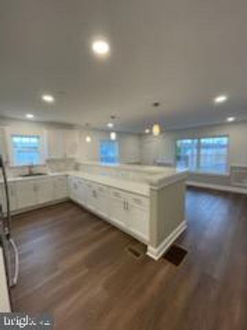 104 GANTTOWN RD, Turnersville, NJ 08012