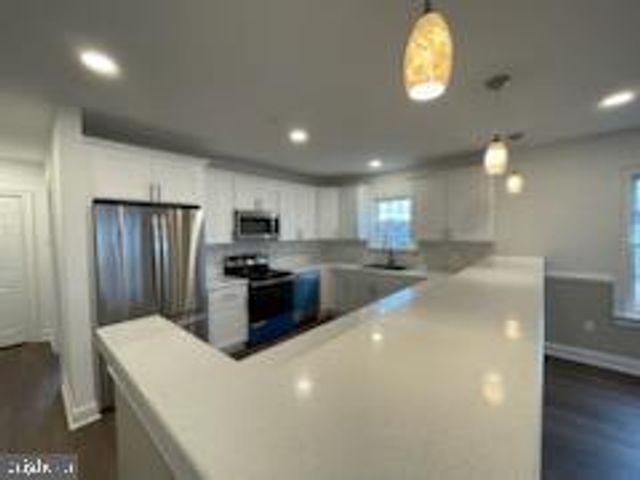 104 GANTTOWN RD, Turnersville, NJ 08012
