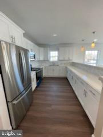 104 GANTTOWN RD, Turnersville, NJ 08012