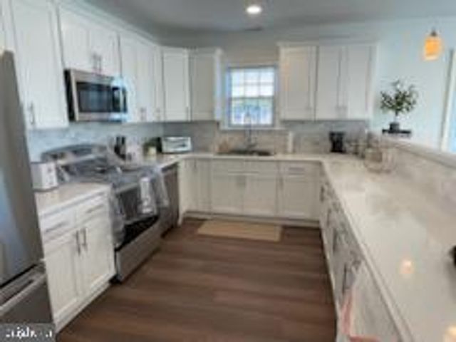 104 GANTTOWN RD, Turnersville, NJ 08012