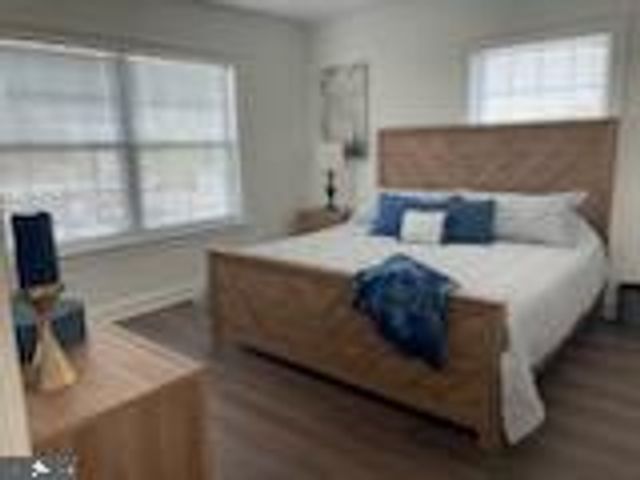 104 GANTTOWN RD, Turnersville, NJ 08012