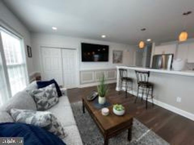 104 GANTTOWN RD, Turnersville, NJ 08012
