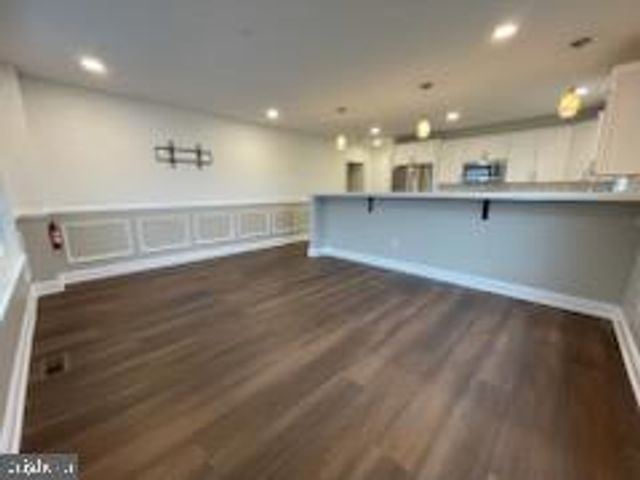 104 GANTTOWN RD, Turnersville, NJ 08012