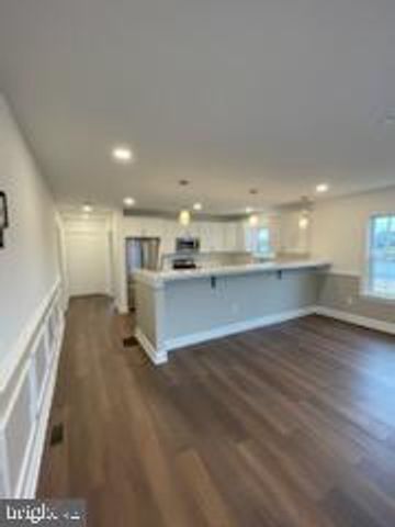 104 GANTTOWN RD, Turnersville, NJ 08012