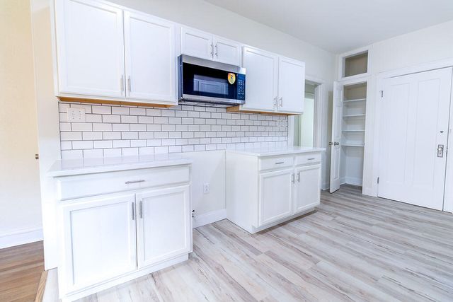 805 Lincoln Street, Gary, IN 46402