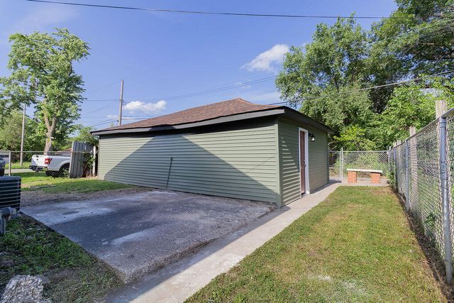 805 Lincoln Street, Gary, IN 46402