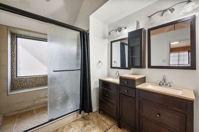 602 Aviary Drive, Desoto, TX 75115