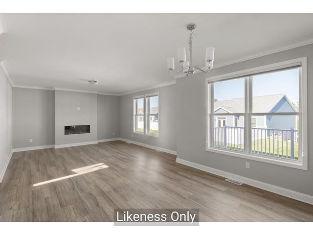 66 Daniel Drive, South Burlington, VT 05403