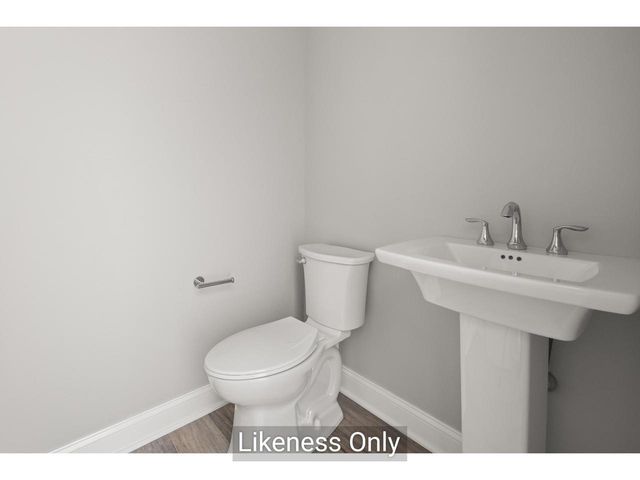 66 Daniel Drive, South Burlington, VT 05403