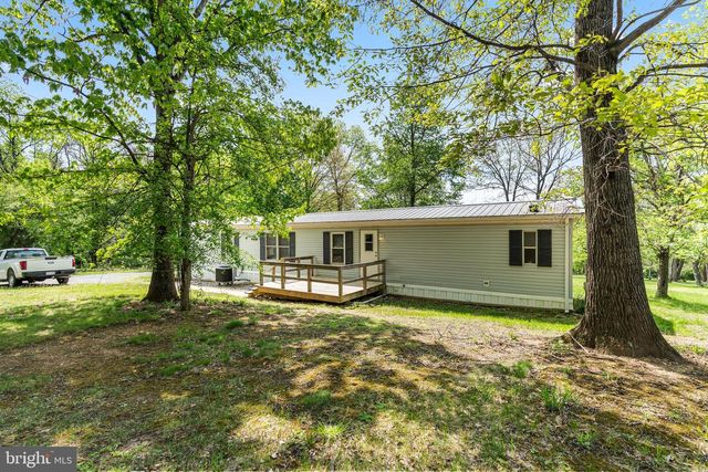 1217 NESTLE QUARRY RD, Falling Waters, WV 25419
