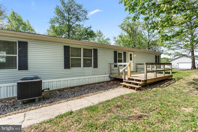 1217 NESTLE QUARRY RD, Falling Waters, WV 25419