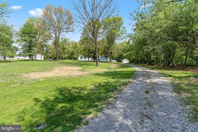 1217 NESTLE QUARRY RD, Falling Waters, WV 25419