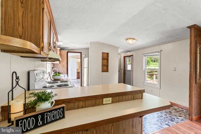 1217 NESTLE QUARRY RD, Falling Waters, WV 25419