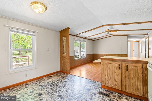 1217 NESTLE QUARRY RD, Falling Waters, WV 25419