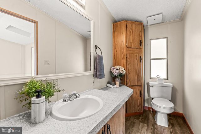 1217 NESTLE QUARRY RD, Falling Waters, WV 25419