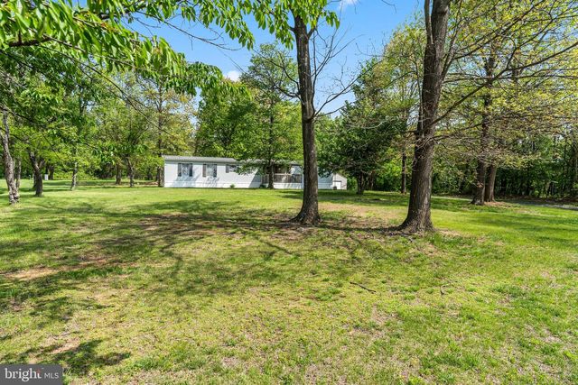1217 NESTLE QUARRY RD, Falling Waters, WV 25419