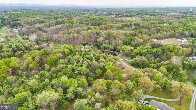 1217 NESTLE QUARRY RD, Falling Waters, WV 25419